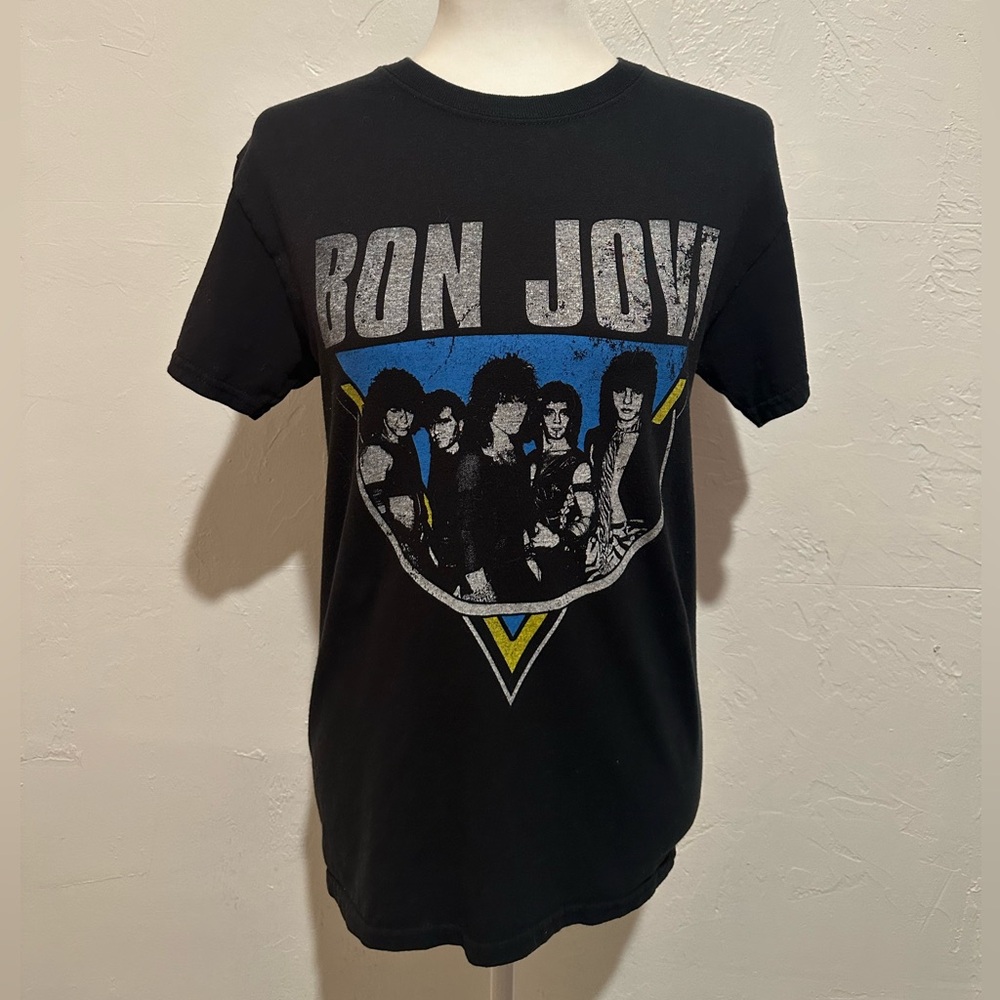 BON JOVI MUSIC BAND BLACK GRAPHIC TEE